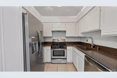 2600 W Segerstrom Avenue #D, Santa Ana, CA 92704 - Photo 13