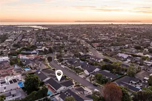 1430 Lincoln, Newport Beach, CA 92660 - Photo 27