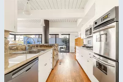 2708 Shell Street, Corona del Mar, CA 92625 - Photo 9