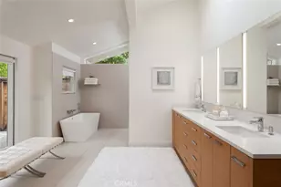 11 Greenbriar, Newport Beach, CA 92660 - Photo 19