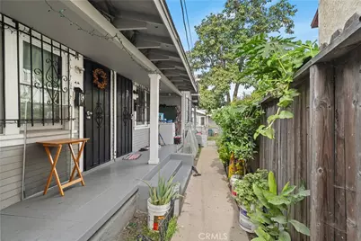 1070 N Loma Vista Drive, Long Beach, CA 90813 - Photo 29