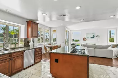 19 Harbor Pointe, Corona del Mar, CA 92625 - Photo 23