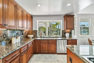 19 Harbor Pointe, Corona del Mar, CA 92625 - Photo 19