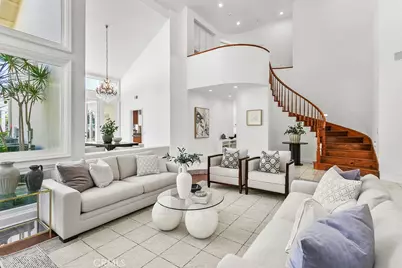 19 Harbor Pointe, Corona del Mar, CA 92625 - Photo 5