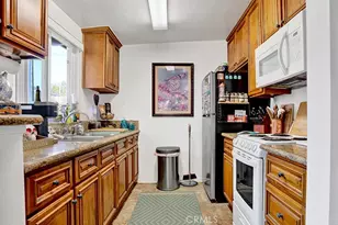 101 Clearbrook Ln, Costa Mesa, CA 92626 - Photo 29