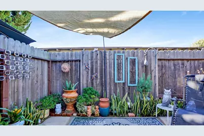 101 Clearbrook Lane, Costa Mesa, CA 92626 - Photo 33
