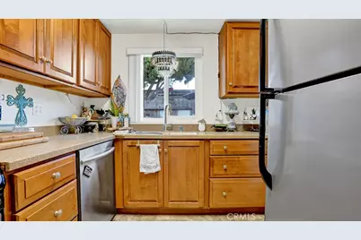 101 Clearbrook Lane, Costa Mesa, CA 92626 - Photo 19