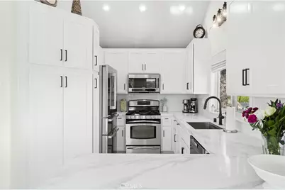 423 Poppy, Corona del Mar, CA 92625 - Photo 13