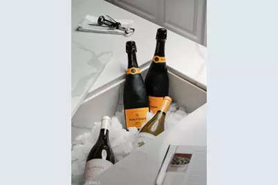 9 Boardwalk, Newport Beach, CA 92660 - Photo 15