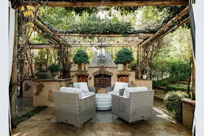 9 Boardwalk, Newport Beach, CA 92660 - Photo 31