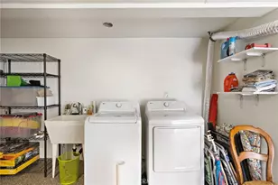 307 Columbia, Newport Beach, CA 92663 - Photo 29