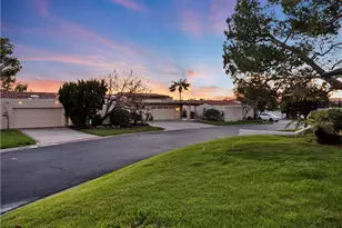 1954 Vista Caudal, Newport Beach, CA 92660 - Photo 39