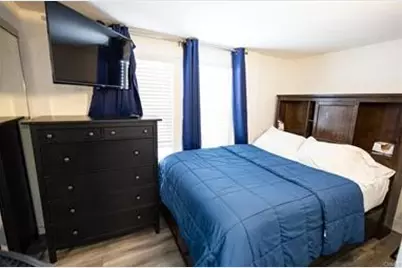 1825 W Balboa Boulevard, Newport Beach, CA 92663 - Photo 13