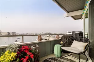 302 S Bay Front, Newport Beach, CA 92662 - Photo 35