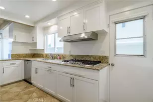 302 S Bay Front, Newport Beach, CA 92662 - Photo 13