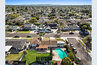 18161 Larkstone, North Tustin, CA 92705 - Photo 5