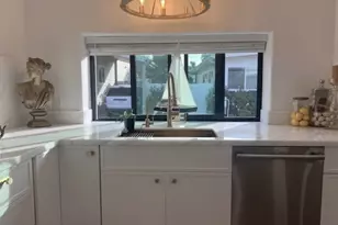 100 Yorktown, Newport Beach, CA 92660 - Photo 7