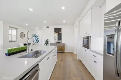 130 Tribeca, Irvine, CA 92612 - Photo 19