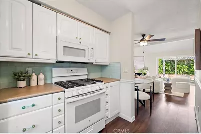 1025 Sea Breeze #11, Costa Mesa, CA 92627 - Photo 15