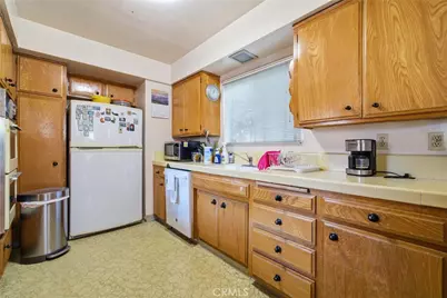 429 Carnation Avenue, Corona del Mar, CA 92625 - Photo 15