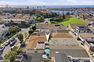 429 Carnation Ave, Corona del Mar, CA 92625 - Photo 3