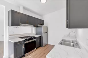 425 Ford, Costa Mesa, CA 92627 - Photo 11