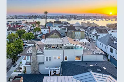 121 Garnet, Newport Beach, CA 92662 - Photo 37