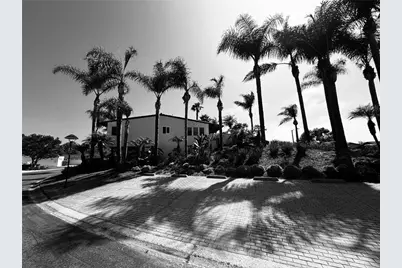 2000 Vista Cajon, Newport Beach, CA 92660 - Photo 3