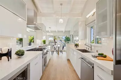 2000 Vista Cajon, Newport Beach, CA 92660 - Photo 13