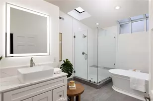 502 Kings Rd, Newport Beach, CA 92663 - Photo 19