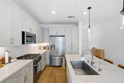 944 Tesla, Costa Mesa, CA 92626 - Photo 5