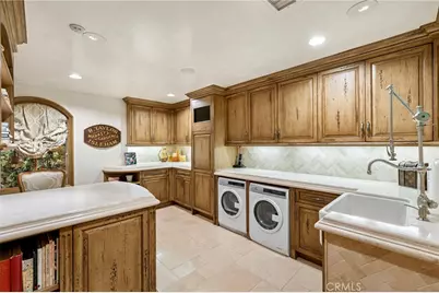 7 Lochmoor, Newport Beach, CA 92660 - Photo 59