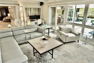 250 Bucknell Rd, Costa Mesa, CA 92626 - Photo 27