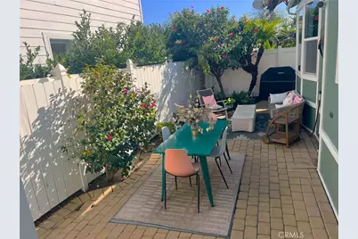118 Yorktown, Newport Beach, CA 92660 - Photo 3
