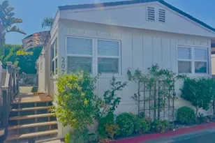 202 Tremont, Newport Beach, CA 92660 - Photo 3