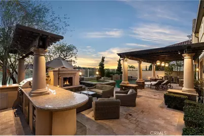 72 Victoria, Newport Beach, CA 92660 - Photo 3