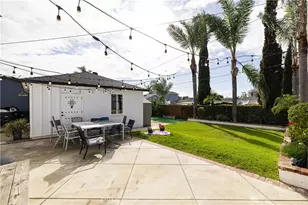 860 N Grand St, Orange, CA 92867 - Photo 17