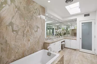 1241 Bayside, Corona del Mar, CA 92625 - Photo 17