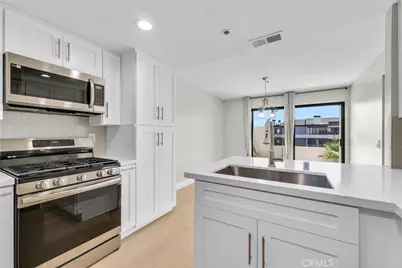 220 Nice #110, Newport Beach, CA 92663 - Photo 7