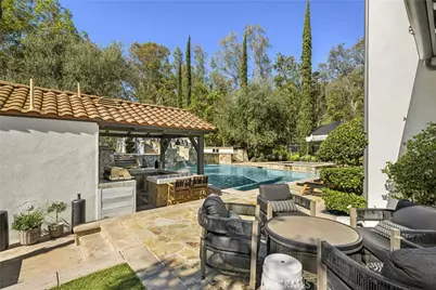 10885 Silverado, Tustin, CA 92782 - Photo 15