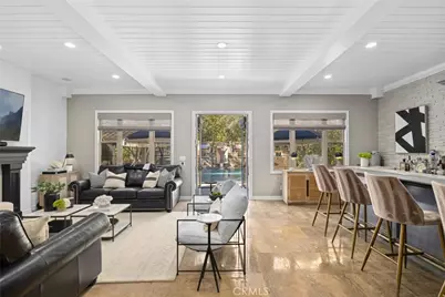 10885 Silverado, Tustin, CA 92782 - Photo 9