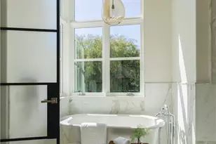 2217 Laurel Pl, Newport Beach, CA 92663 - Photo 11