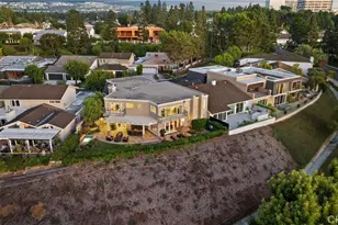 9 Rue Cannes, Newport Beach, CA 92660 - Photo 27