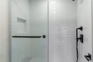 320 Villa Point, Newport Beach, CA 92660 - Photo 19