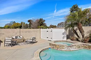 5711 Rogers Dr, Huntington Beach, CA 92649 - Photo 25