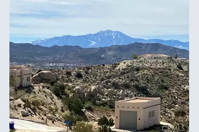 57296 Manzanita, Yucca Valley, CA 92284 - Photo 5