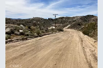 57296 Manzanita, Yucca Valley, CA 92284 - Photo 9