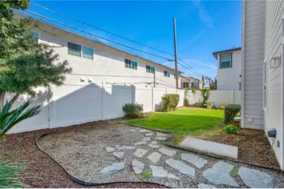 162 B Rochester, Costa Mesa, CA 92627 - Photo 17