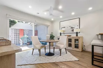 443 Vista Parada, Newport Beach, CA 92660 - Photo 3