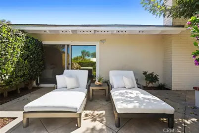 443 Vista Parada, Newport Beach, CA 92660 - Photo 19